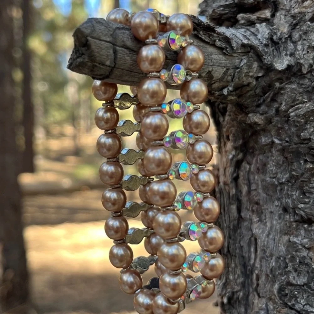 Vintage Champagne Pearl Aurora Borealis Stretch Bracelet Multi Strand - Picture 2 of 3